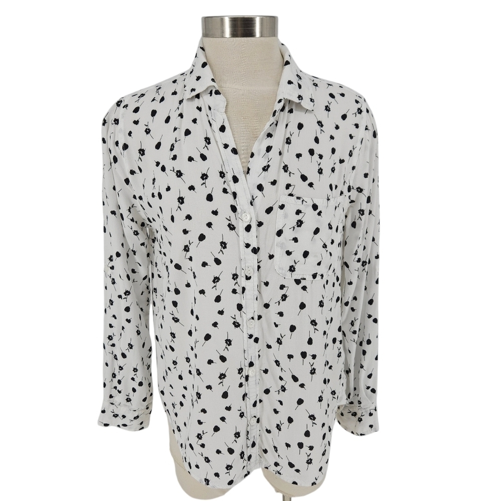 Velvet Heart Shirt White Floral Long Sleeve Button Up Collared Top Medium